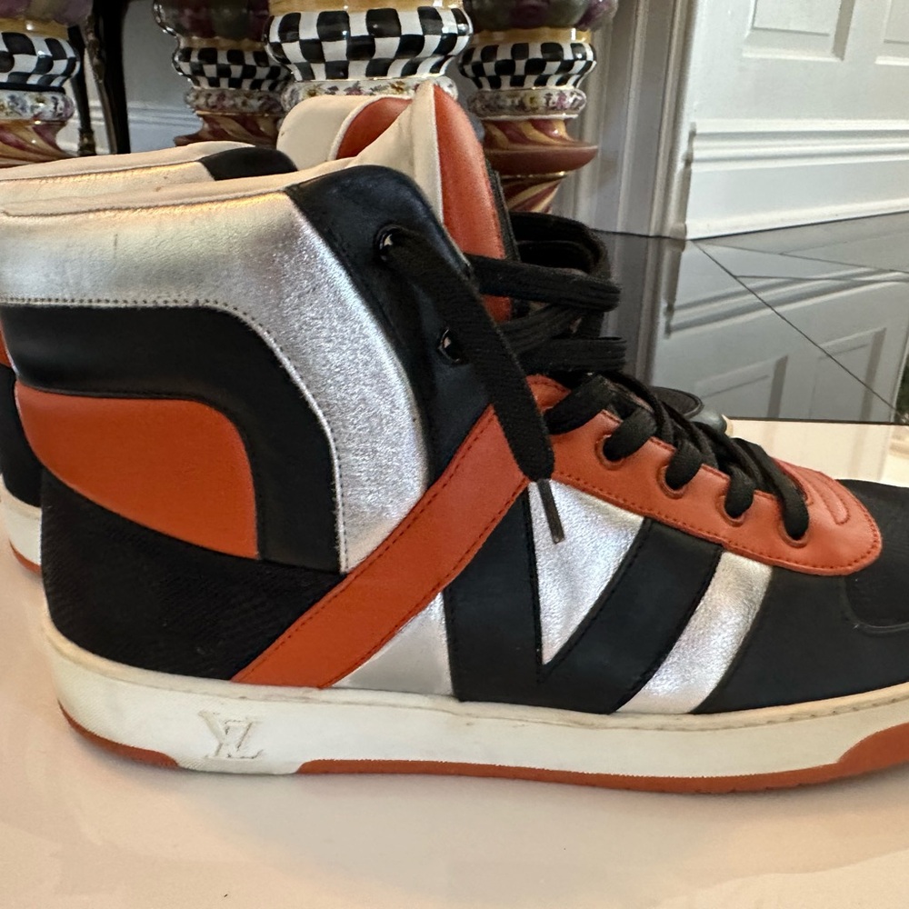 Louis Vuitton Black and Orange High-Top Sneakers - Picture 8 of 8